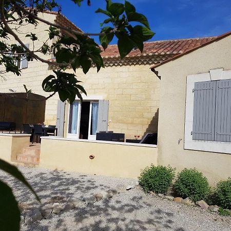 Le Mas Saint Jean Mezoargues Экстерьер фото